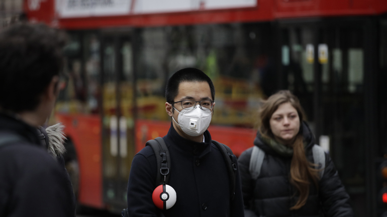 Πάνω από 900.000 ευρώ έχασαν Βρετανοί πολίτες από απάτες με τον κορωνοϊό