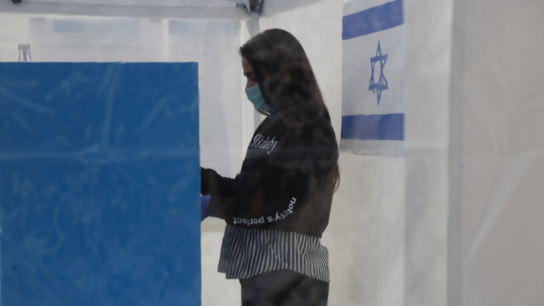 Ισραήλ: Με κορωνοϊό και ο οδηγός πούλμαν των Ελλήνων ταξιδιωτών