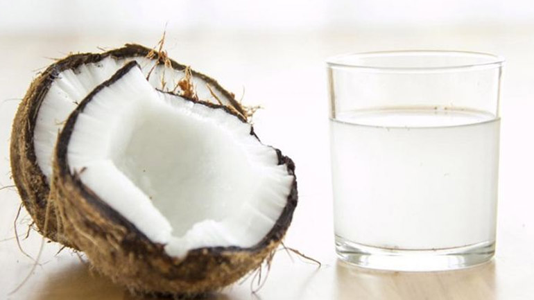 Αυτά είναι τα οφέλη που έχει το νερό καρύδας!