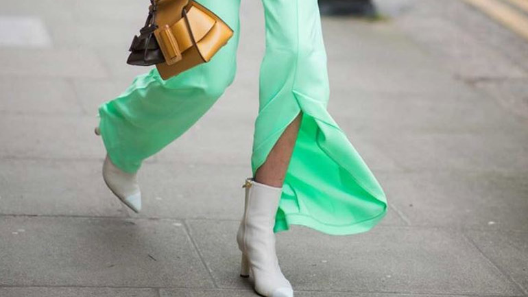 Το παντελόνι που φορούν τώρα οι street style stars!