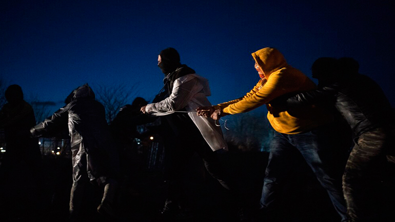 DW: Περιπολώντας με τους ‘Ελληνες εθνοφρουρούς