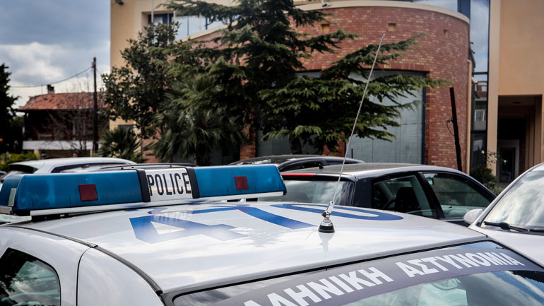 Εξάρθρωση σπείρας που διέπραττε κλοπές από σταθμευμένα αυτοκίνητα στα νότια προάστια