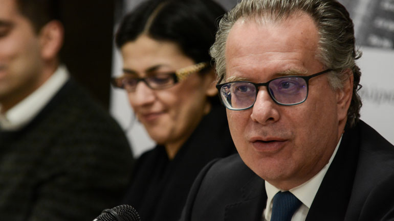 Κουμουτσάκος: «Η Τουρκία διεξάγει έναν υβριδικό πόλεμο και το πρώτο θύμα είναι η αλήθεια»