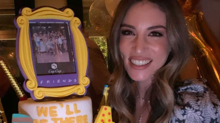 Αθηνά Οικονομάκου: Φωτογραφίες από τα γενέθλια-υπερπαραγωγή!