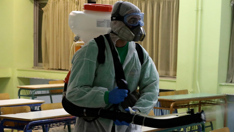 Διαγνώστηκε με κορωνοϊό γονέας μαθητών δημοτικού σχολείου στον Διόνυσο – Έκλεισε το σχολείο Διαγνώστηκε με κορωνοϊό γονέας μαθητών δημοτικού σχολείου στον Διόνυσο – Έκλεισε το σχολείο