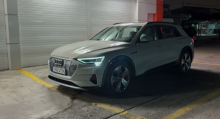 Απίστευτη τεχνολογία σε όλα τα επίπεδα διαθέτουν πλέον τα ηλεκτρικά αυτοκίνητα (στη φωτό το Audi e-tron)