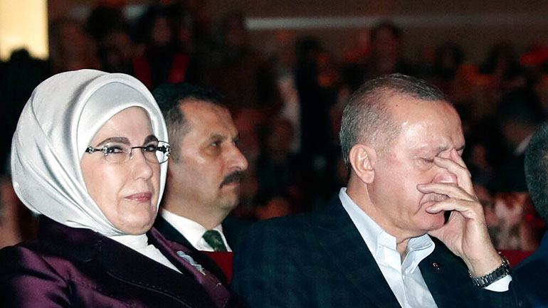 Ο Ταγίπ Ερντογάν με την σύζυγό του, Εμινέ.