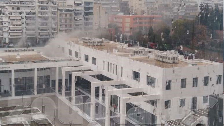 Κατασβέστηκε η φωτιά που είχε ξεσπάσει στο Ειρηνοδικείο Αθηνών