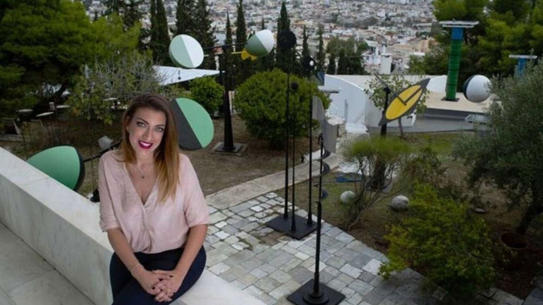 Μένια Κούλη: H συνέντευξη της Διευθύντριας Επικοινωνίας του Ιδρύματος «Takis» για τη Σύγχρονη Τέχνη και το Ίδρυμα