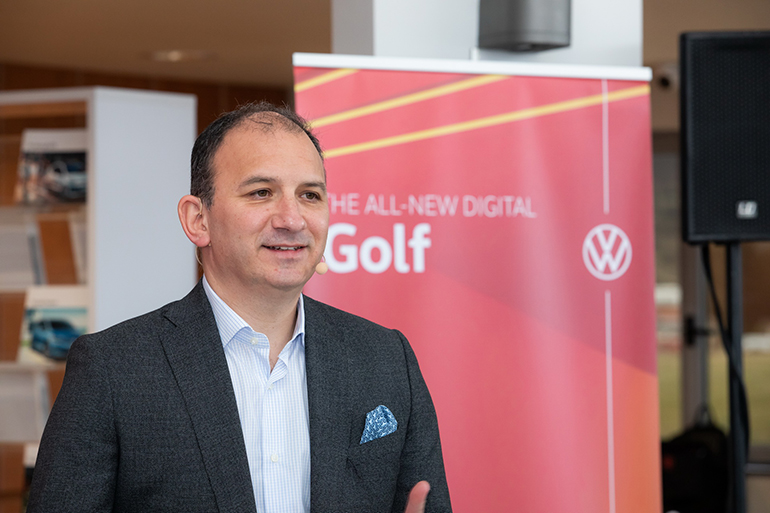 Ο Νικόλας Πρέζας