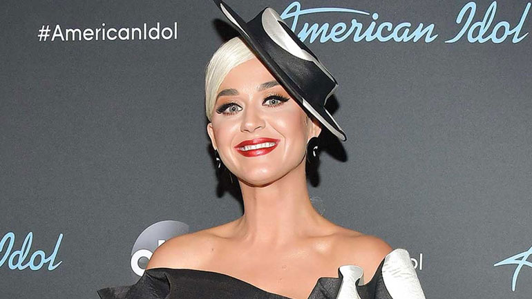 Δείτε για πρώτη φορά την Katy Perry με φουσκωμένη κοιλιά!