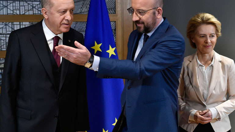 Χωρίς δηλώσεις αποχώρησε ο Ερντογάν μετά τη συνάντηση με Μισέλ και Φον ντερ Λάιεν