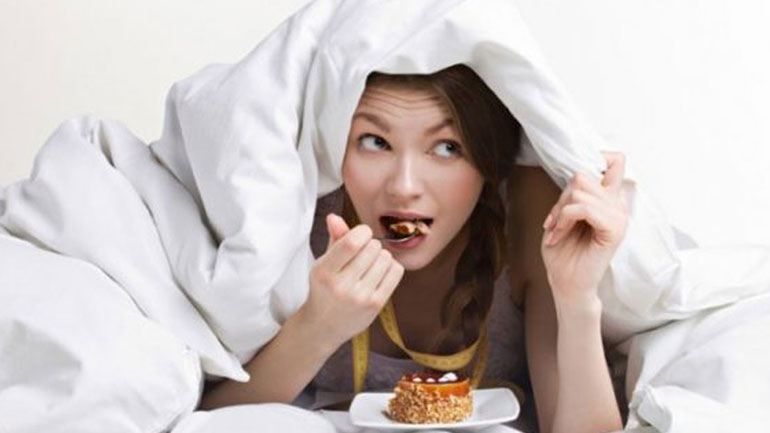 Ακολουθήστε αυτές τις συμβουλές για να σταματήσετε να τρώτε γλυκά