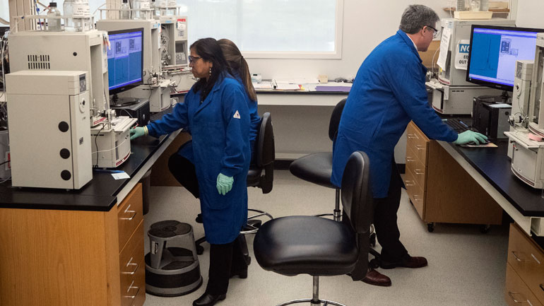 Αυξάνονται τα κρούσματα του κορωνοϊού στην Ολλανδία