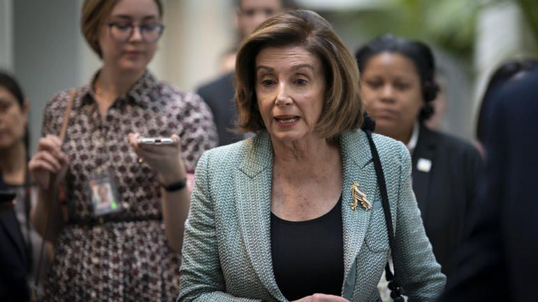 ΗΠΑ-Covid-19: Η  Νάνσι Πελόζι αντιστέκεται στο κλείσιμο του Κογκρέσου