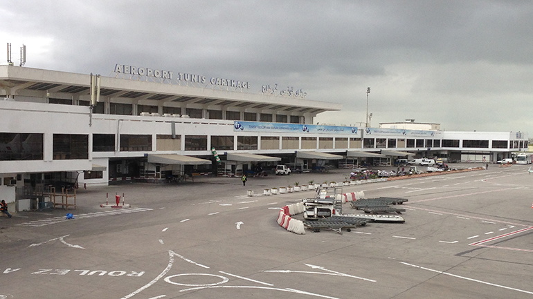 Η Τυνησία αναστέλλει όλες τις πτήσεις και τα δρομολόγια πλοίων από και προς την Ιταλία, πλην Ρώμης