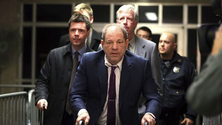 Harvey Weinstein: Τραυματίστηκε στο κεφάλι μετά από πτώση στη φυλακή