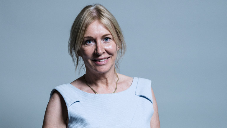 Βρετανία: Η υφυπουργός Υγείας επιβεβαίωσε πως βρέθηκε θετική στον κορωνοϊό