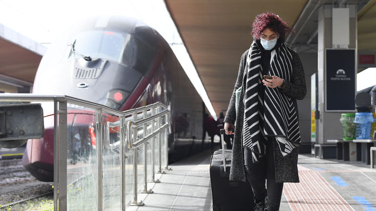 Ιταλία: «Σήμερα έχουμε άλλα 1.500 κρούσματα κορωνοϊού μόνο στη Λομβαρδία», δηλώνει ο περιφερειάρχης Φοντάνα