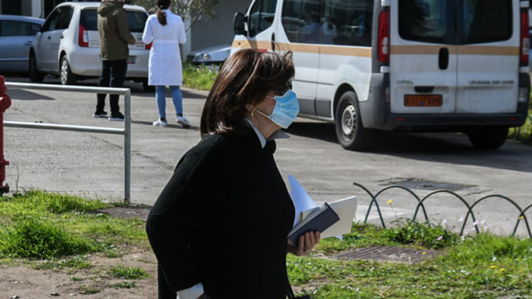 Κορωνοϊός: Οδηγίες για απομόνωση επαφών στο σπίτι