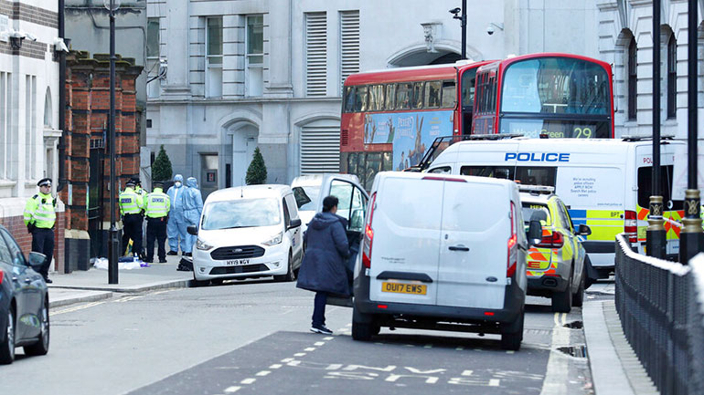 Σε εξέλιξη μεγάλη αστυνομική επιχείρηση στο Λονδίνο