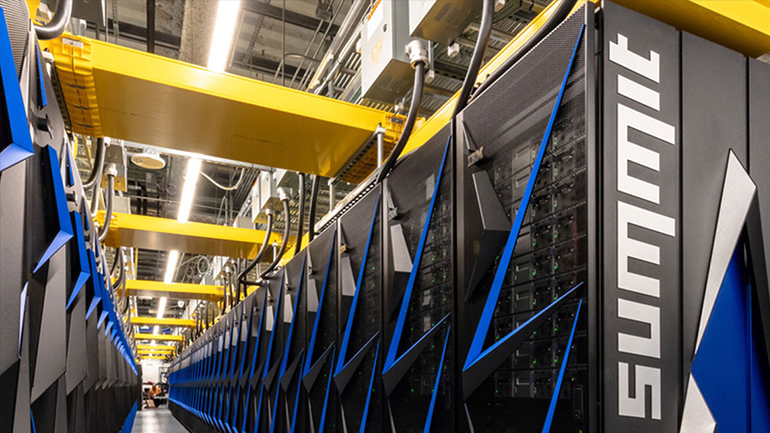 O ισχυρότερος υπολογιστής του κόσμου ενάντια στον κορωνοϊό