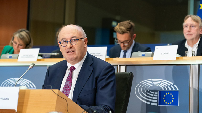 Covid-19: Ματαιώθηκε το ταξίδι του Επιτρόπου Εμπορίου της Ε.Ε. σε ΗΠΑ και Καναδά