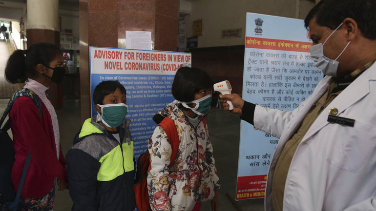 Ινδία-Covid-19: Οι Αρχές ανέστειλαν όλες τις τουριστικές βίζες