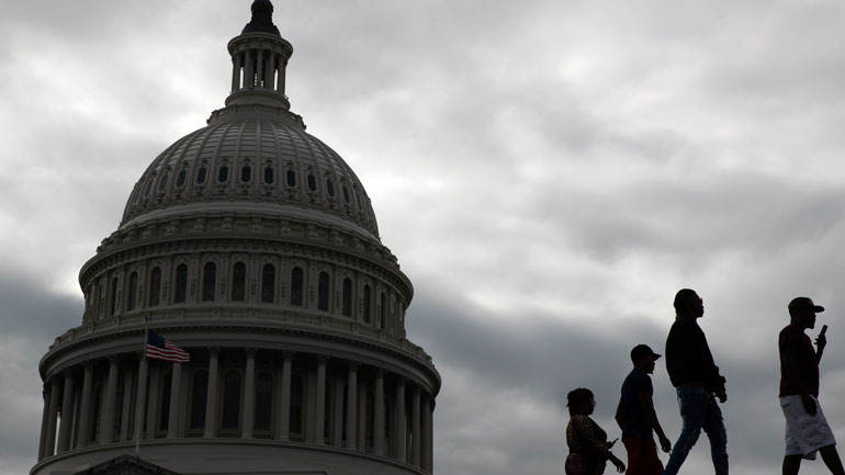 ΗΠΑ-Covid-19: Πρώτο κρούσμα στο αμερικανικό Κογκρέσο – Αναστολή των τουριστικών επισκέψεων