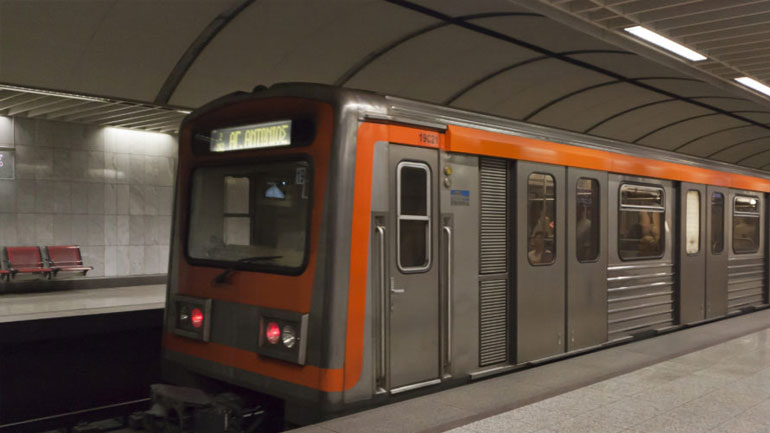 Εντατικοποιούνται τα μέτρα προστασίας για τον κορωνοϊό στα μέσα μαζικής μεταφοράς