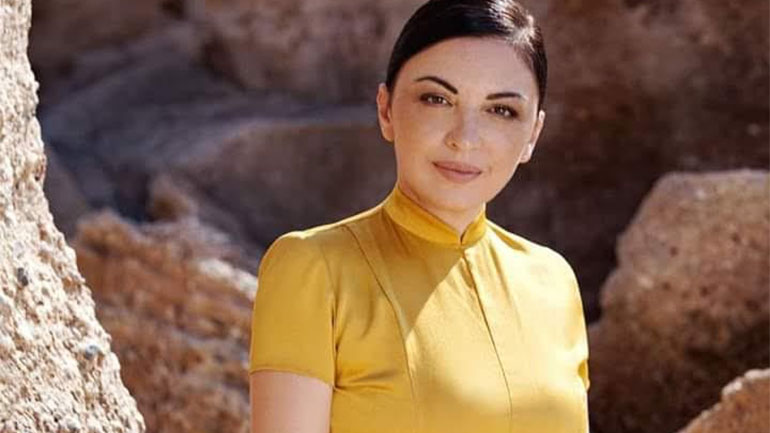 Η «Καρδιοκλέφτρα» – Νέο cd από τη Βιβή Βουτσελά