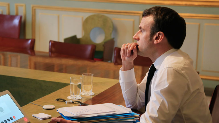 Διάγγελμα Μακρόν: Αντιμέτωποι με τη χειρότερη κρίση της δημόσιας υγείας εδώ και 100 χρόνια