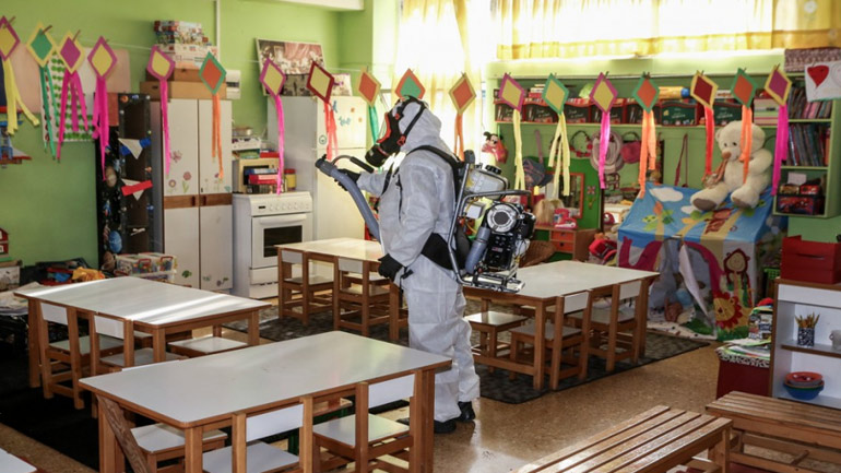 Καταγγελία: Τα κενά του ΕΟΔΥ και η καθηγήτρια στη Βάρη που κόλλησε τον κορωνοϊό