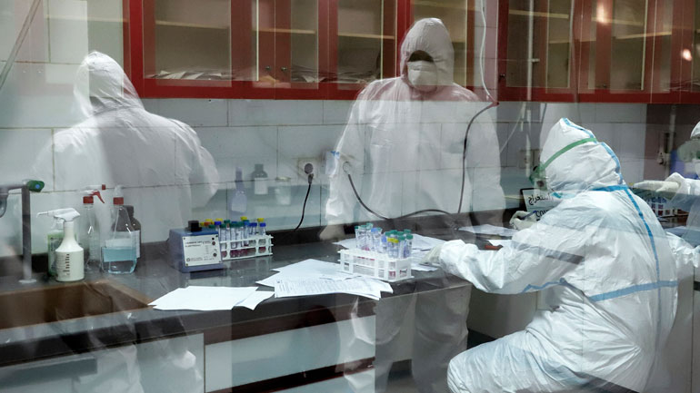 Ιράν: Δημοσιεύματα ότι βρέθηκε θετικός στον κορωνοϊό σύμβουλος του αγιατολάχ Χαμενεΐ