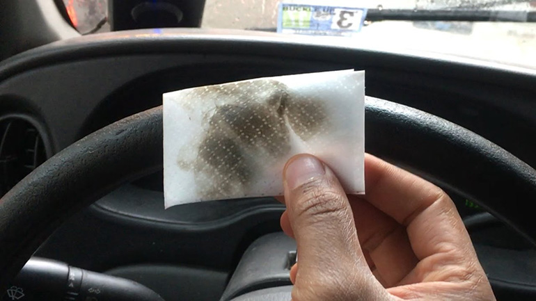 Το τιμόνι είναι 4 φορές πιο βρόμικο από μία δημόσια τουαλέτα, 6 φορές πιο βρόμικο από την οθόνη ενός κινητού τηλεφώνου και 2 φορές πιο βρόμικο από τα κουμπιά ενός ανελκυστήρα