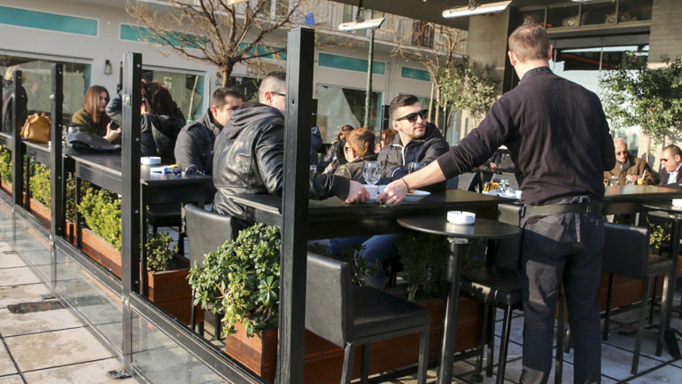 Δήμαρχος Λάρισας: Ο συνωστισμός στις καφετέριες είναι απαράδεκτος, θα γίνουμε Ιταλία