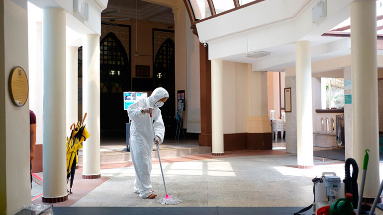 Η Ινδονησία απαγορεύει να εξάγονται μάσκες