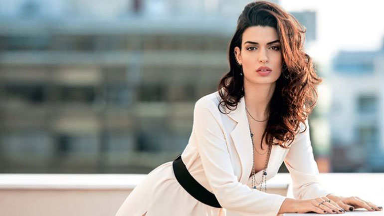 Τόνια Σωτηροπούλου: Ποζάρει με τα εσώρουχα και ρίχνει το Instagram