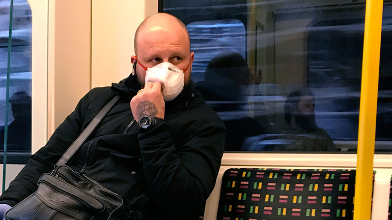 Βρετανία: Αύξηση κατά 35% των κρουσμάτων το τελευταίο 24ωρο