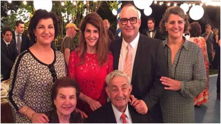 Πέθανε ο Έλληνας πατέρας της Νία Βαρντάλος