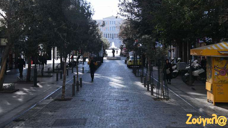 Έρημη πόλη η Αθήνα λόγω κορωνοϊού