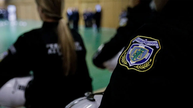 Πέντε συλλήψεις επειδή αγνόησαν τα μέτρα για τον κορωνοϊό