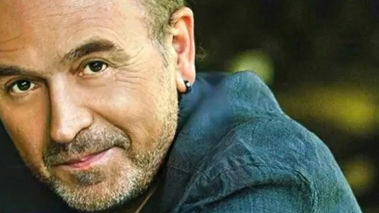 Ακούστε τι τραγούδησε ο Σταμάτης Γονίδης πριν τρία χρόνια