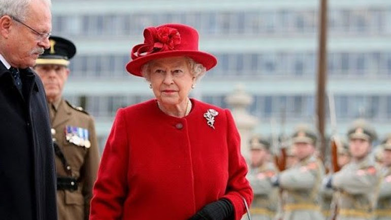 Η βασίλισσα Ελισάβετ ακυρώνει τις δημόσιες εμφανίσεις της λόγω κορωνοϊού