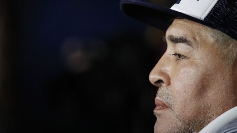 Ο Μαραντόνα στο πλευρό της Ιταλίας