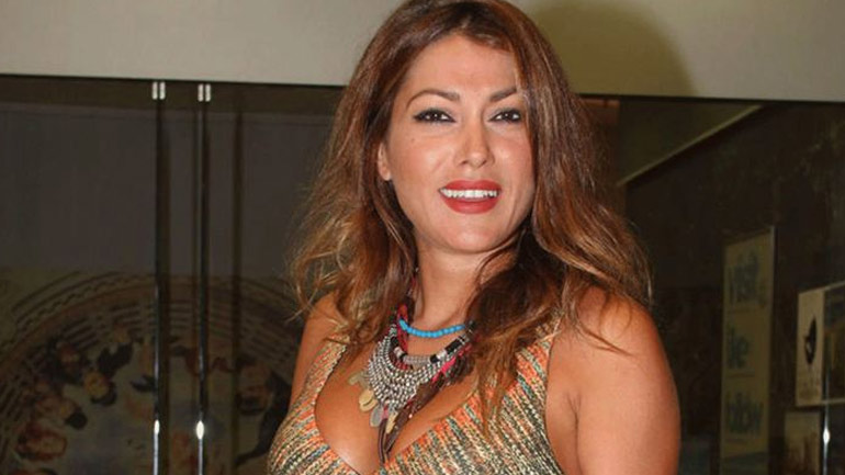 Κλέλια Ρένεση: Το δημόσιο ξέσπασμα με αφορμή τον κορωνοϊό