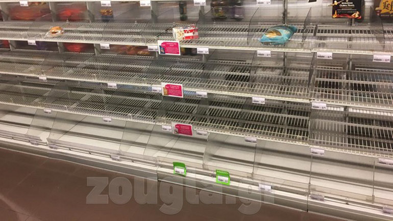 Αδειάζουν τα ράφια των σούπερ μάρκετ και στην Ολλανδία