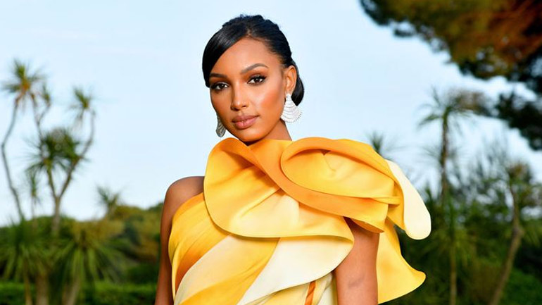 Jasmine Tookes: Αυτή είναι η skincare routine της!