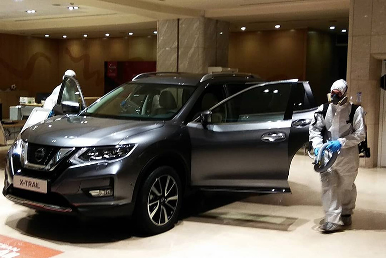 Η Nissan προχώρησε σε απολύμανση των οχημάτων επίδειξης στις αντιπροσωπείες...
