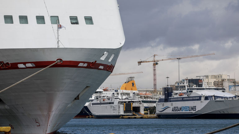 Σε ισχύ το απαγορευτικό απόπλου λόγω των ισχυρών ανέμων
